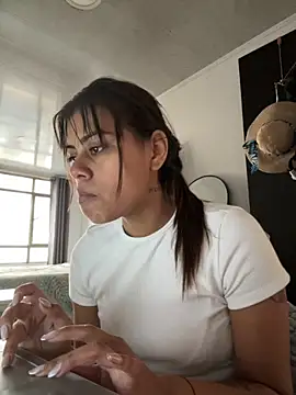 Snapshot of anna_evans9 chatting on 11/15/25, 06:15 anna evans9 online show from 11/15/25, 06:15