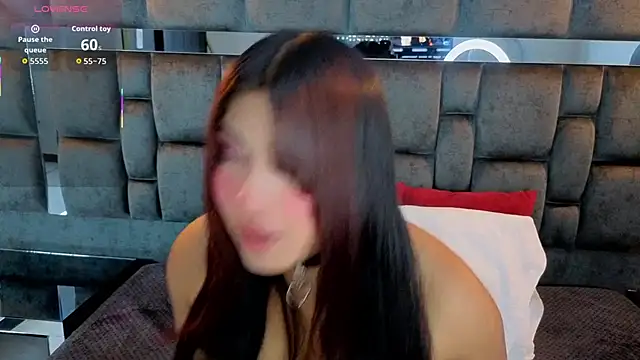 IssaJones  online show from 01/13/26, 08:58