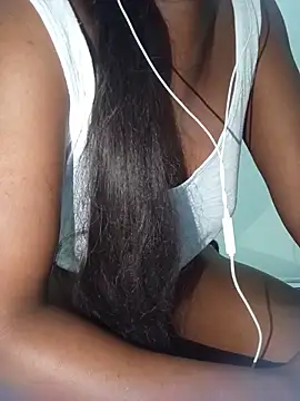 Snapshot of mirna96 chatting on 06/09/26, 05:46 mirna96 online show from 06/09/26, 05:46