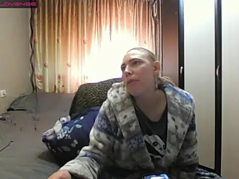 Snapshot of JenniDeep chatting on 04/29/26, 07:34 JenniDeep online show from 04/29/26, 07:34