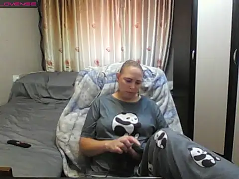 Snapshot of JenniDeep chatting on 06/23/26, 10:13 JenniDeep online show from 06/23/26, 10:13