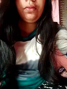 isha sharma2002 online show from 11/15/25, 03:48