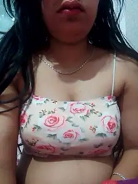 isha sharma2002 online show from 12/16/25, 12:37