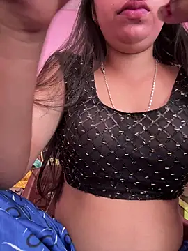 Snapshot of isha_sharma2002 chatting on 05/05/26, 05:48 isha sharma2002 online show from 05/05/26, 05:48