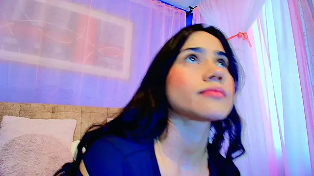 Snapshot of lizzy_kane chatting on 05/02/26, 08:03 lizzy kane online show from 05/02/26, 08:03