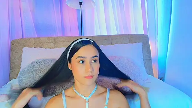 Snapshot of lizzy_kane chatting on 05/12/26, 08:17 lizzy kane online show from 05/12/26, 08:17