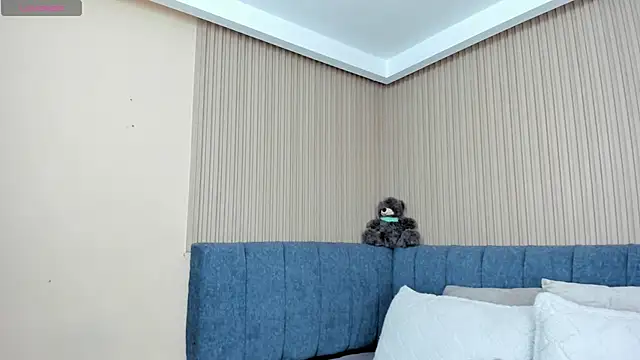 Dulce emi online show from 11/28/25, 12:19