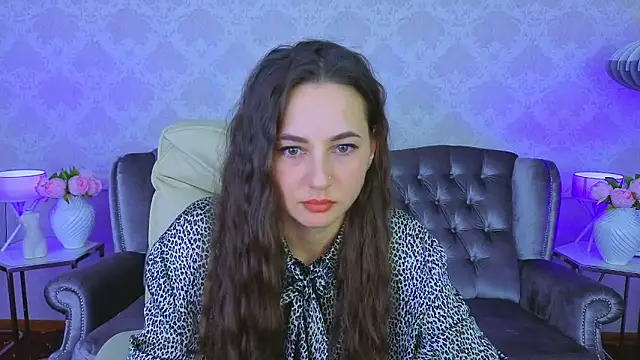 LayllaStarr online show from 11/17/25, 06:41