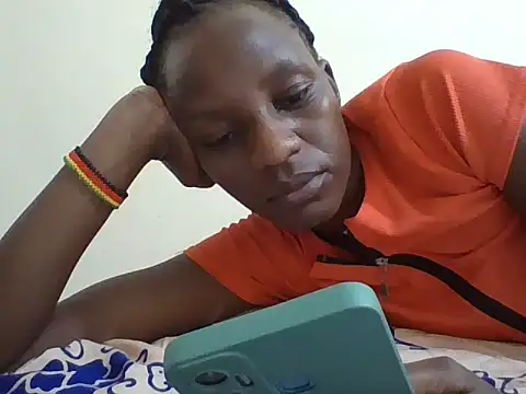 Snapshot of BootieBae chatting on 11/20/25, 06:24 BootieBae online show from 11/20/25, 06:24