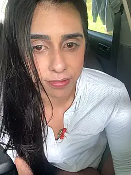 Monahliza online show from 11/28/25, 11:24