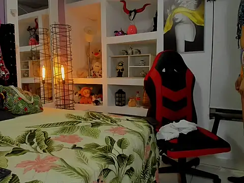 Zaira sofiaa online show from 11/28/25, 01:08