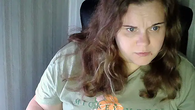 HollyXXEva online show from 11/24/25, 12:32