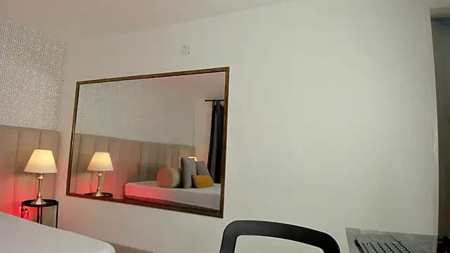 Snapshot of Sasha_Wolff chatting on 03/17/26, 08:56 Sasha Wolff online show from 03/17/26, 08:56