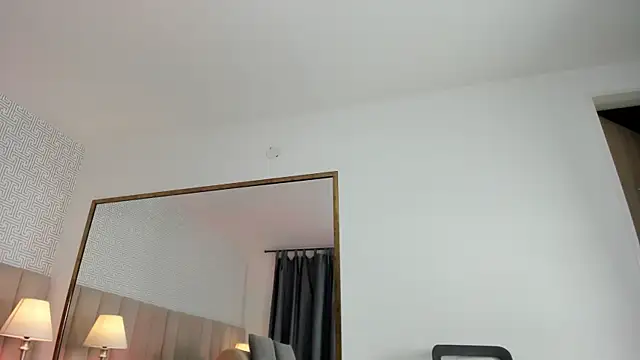 Snapshot of Sasha_Wolff chatting on 03/31/26, 07:03 Sasha Wolff online show from 03/31/26, 07:03