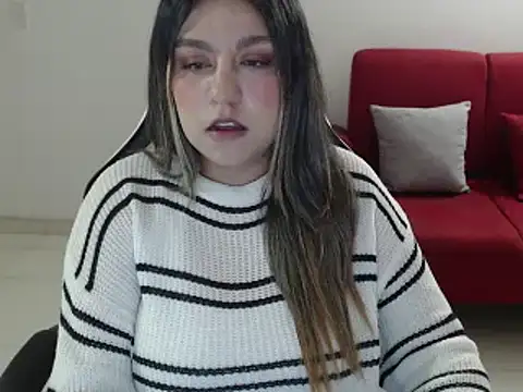 Snapshot of SeleneeRousse chatting on 11/24/25, 03:28 SeleneeRousse online show from 11/24/25, 03:28