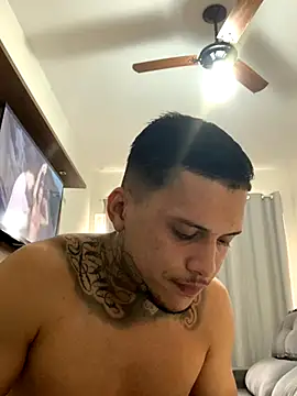 Ryanzl017 online show from 11/16/25, 10:21