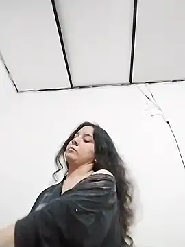 chibi love online show from 11/21/25, 09:08