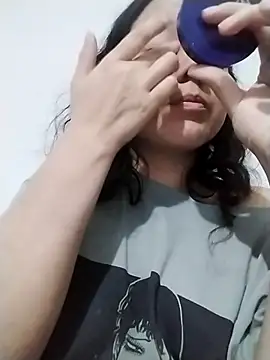 chibi love online show from 12/19/25, 05:47