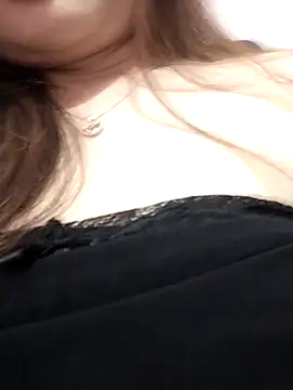 Snapshot of MysaLy2k chatting on 03/27/26, 01:33 MysaLy2k online show from 03/27/26, 01:33