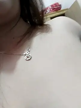 Snapshot of MysaLy2k chatting on 04/01/26, 01:17 MysaLy2k online show from 04/01/26, 01:17