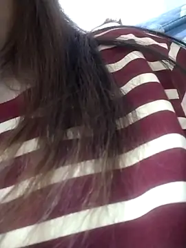 Snapshot of MysaLy2k chatting on 04/17/26, 02:58 MysaLy2k online show from 04/17/26, 02:58