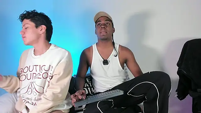 Snapshot of Mark_Nico chatting on 03/15/26, 10:32 Mark Nico online show from 03/15/26, 10:32