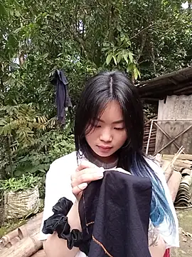 Snapshot of Lynk2x chatting on 03/27/26, 09:42 Lynk2x online show from 03/27/26, 09:42