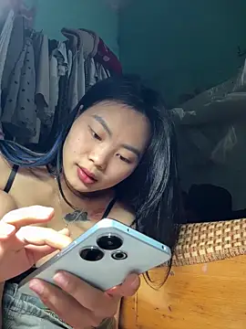 Snapshot of Lynk2x chatting on 04/01/26, 04:04 Lynk2x online show from 04/01/26, 04:04