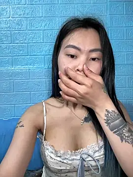 Snapshot of Lynk2x chatting on 04/04/26, 02:25 Lynk2x online show from 04/04/26, 02:25