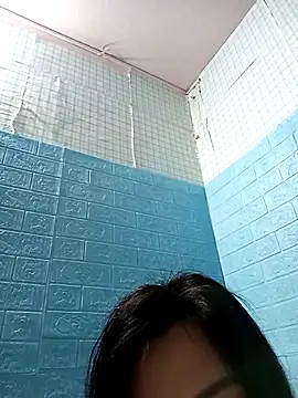 Snapshot of Lynk2x chatting on 04/16/26, 01:28 Lynk2x online show from 04/16/26, 01:28