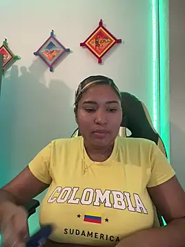 Snapshot of morena-2025 chatting on 07/13/26, 10:56 morena-2025 online show from 07/13/26, 10:56