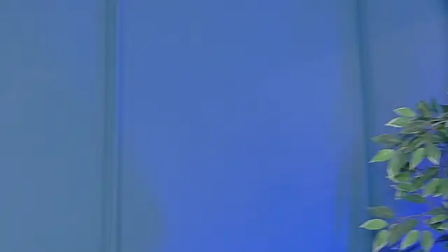 IrissBell online show from 11/21/25, 06:56