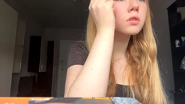 FerminaDepaula online show from 11/14/25, 08:24