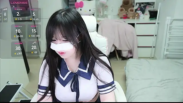 kimhyeona2005 online show from 12/18/25, 12:33