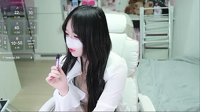 Snapshot of kimhyeona2005 chatting on 03/26/26, 12:44 kimhyeona2005 online show from 03/26/26, 12:44