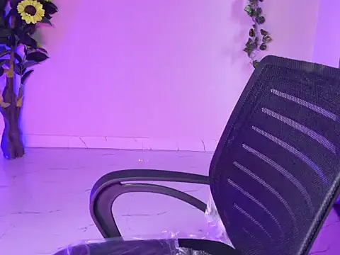 Snapshot of Saira_Hotty chatting on 03/11/26, 04:51 Saira Hotty online show from 03/11/26, 04:51