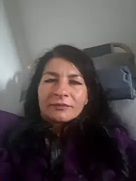 Snapshot of Elennbaby05 chatting on 11/15/25, 12:56 Elennbaby05 online show from 11/15/25, 12:56