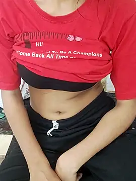 Snapshot of Asha_devi90 chatting on 04/02/26, 05:43 Asha devi90 online show from 04/02/26, 05:43