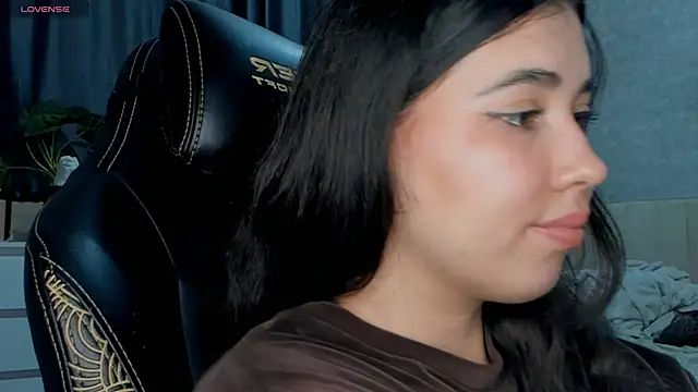 Snapshot of Diara_1an chatting on 04/23/26, 12:29 Diara 1an online show from 04/23/26, 12:29