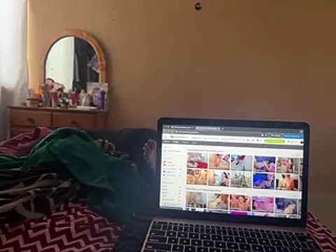 Snapshot of manrrique4567 chatting on 02/22/26, 04:05 manrrique4567 online show from 02/22/26, 04:05