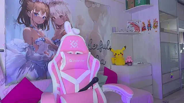 CheekySashaCharm online show from 05/15/26, 12:23