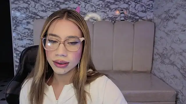 Evy Luxx v online show from 01/06/26, 04:05