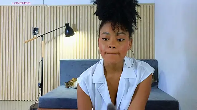 Snapshot of vanestraus chatting on 04/01/26, 07:22 vanestraus online show from 04/01/26, 07:22