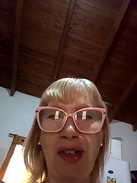 Snapshot of SexyMilf1211 chatting on 02/04/26, 03:07 SexyMilf1211 online show from 02/04/26, 03:07