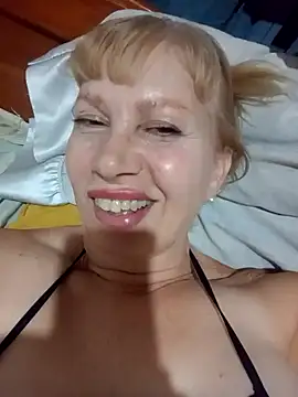 Snapshot of SexyMilf1211 chatting on 02/11/26, 03:39 SexyMilf1211 online show from 02/11/26, 03:39