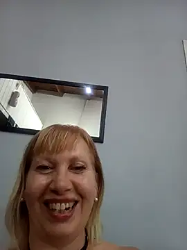 Snapshot of SexyMilf1211 chatting on 02/19/26, 01:56 SexyMilf1211 online show from 02/19/26, 01:56