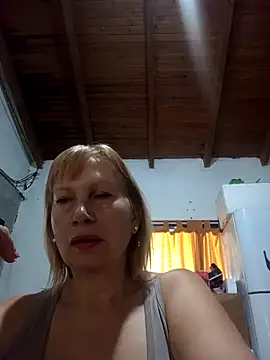 Snapshot of SexyMilf1211 chatting on 02/21/26, 02:18 SexyMilf1211 online show from 02/21/26, 02:18