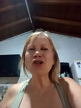 Snapshot of SexyMilf1211 chatting on 03/28/26, 02:27 SexyMilf1211 online show from 03/28/26, 02:27