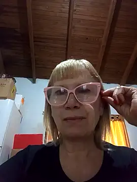 Snapshot of SexyMilf1211 chatting on 04/04/26, 01:30 SexyMilf1211 online show from 04/04/26, 01:30