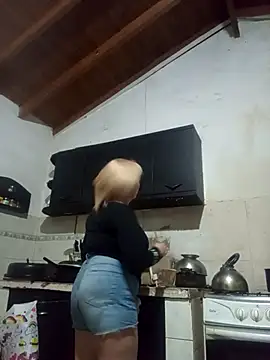 Snapshot of SexyMilf1211 chatting on 04/14/26, 02:50 SexyMilf1211 online show from 04/14/26, 02:50